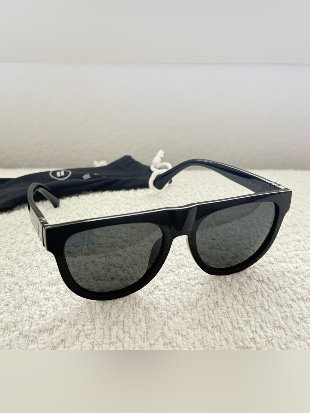 Blenders black glory style polarized sunglasses